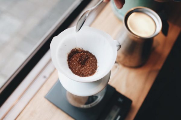 Hướng dẫn sử dụng phễu pha cà phê bằng sứ V60 - HITA Coffee